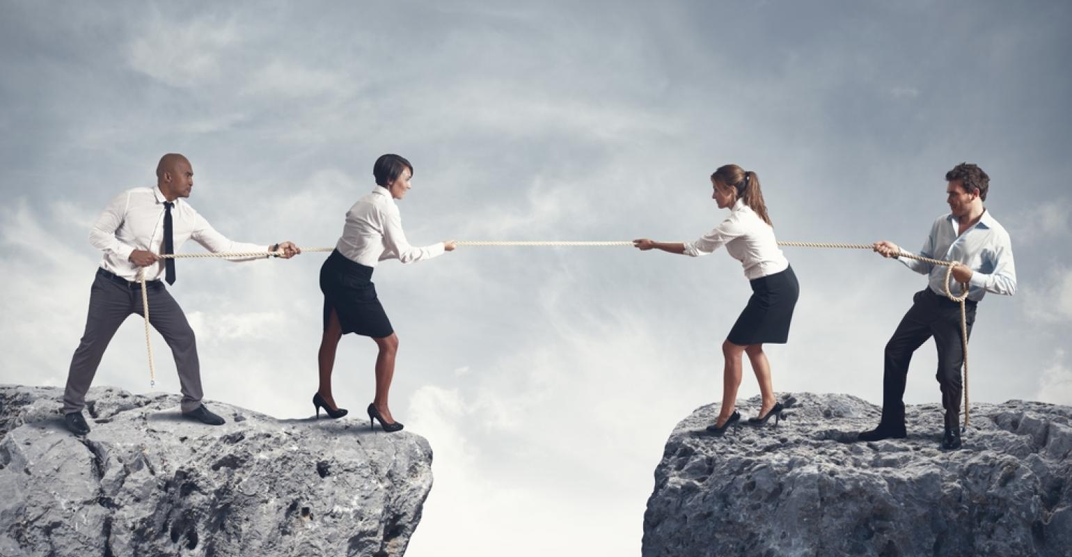 在这个竞争激烈的社会中,有人提倡要事事为己